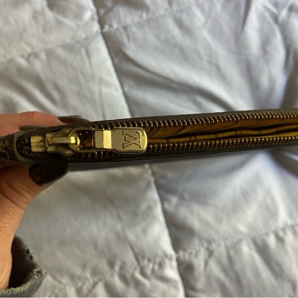 Louis Vuitton gm pouch - Picture 6 of 6